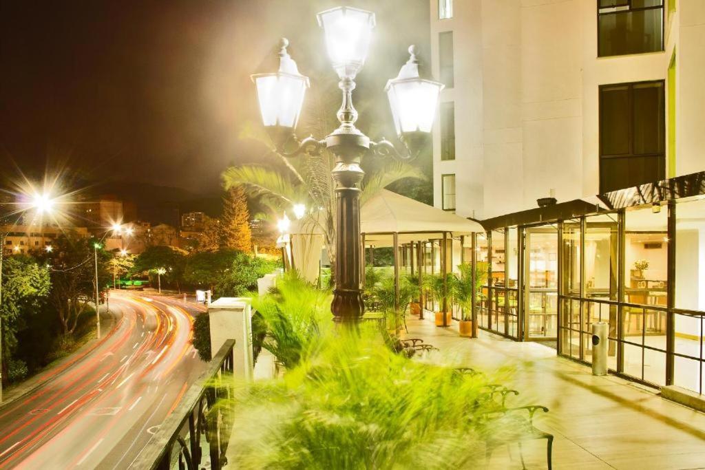 Club De Bienestar Ilar Bulevar Del Rio Cali Exterior photo